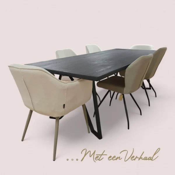 Eettafel Zwart Eiken met vlinderpoot